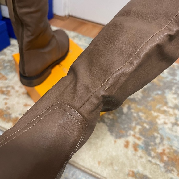 EUC Women Size 8 Bucco Faux Leather Riding Boots With Zipper & 1.25” Heels Brown - Picture 12 of 13